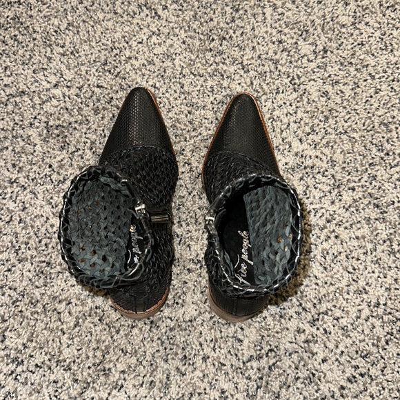 Free People, in the loop boot - Picture 2 of 4